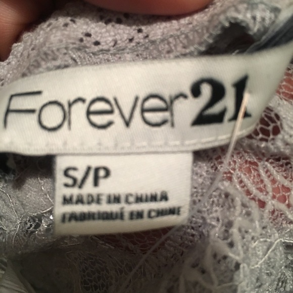 Forever 21 knit Grey cardigan size small - Picture 5 of 5